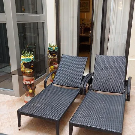 Dimora Charleston Parcheggio Privato In Loco Gratis 2* Лечче