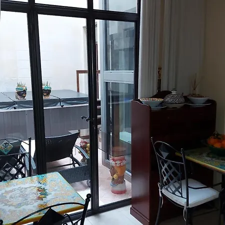 Dimora Charleston Parcheggio Privato In Loco Gratis Отель типа 