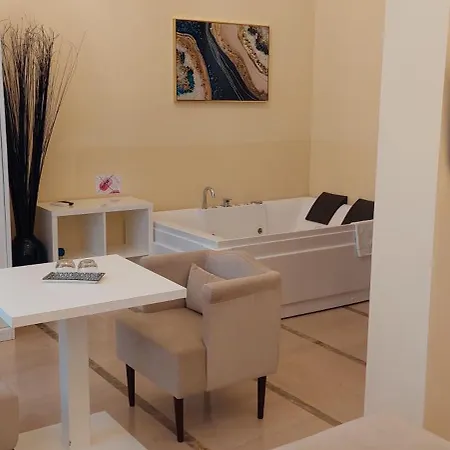 Dimora Charleston Parcheggio Privato In Loco Gratis Отель типа 