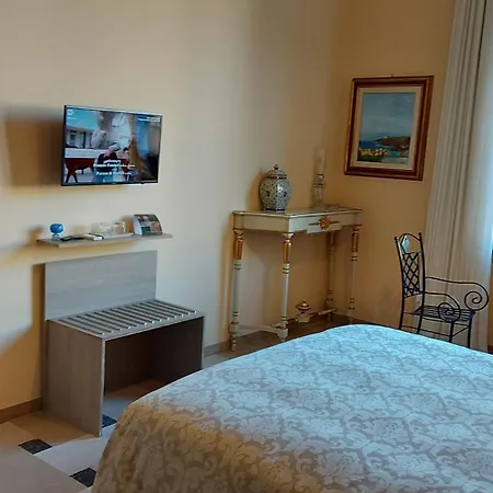 Dimora Charleston Parcheggio Privato In Loco Gratis Отель типа 