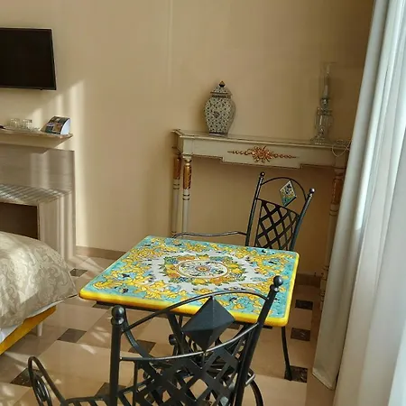 Dimora Charleston Parcheggio Privato In Loco Gratis Отель типа 