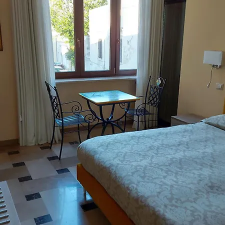 Dimora Charleston Parcheggio Privato In Loco Gratis Отель типа 