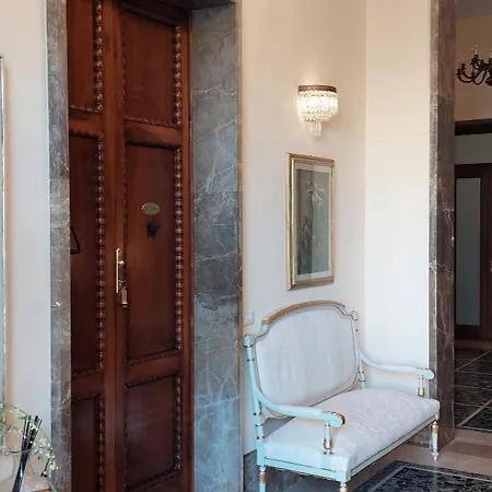 Dimora Charleston Parcheggio Privato In Loco Gratis 2* Лечче